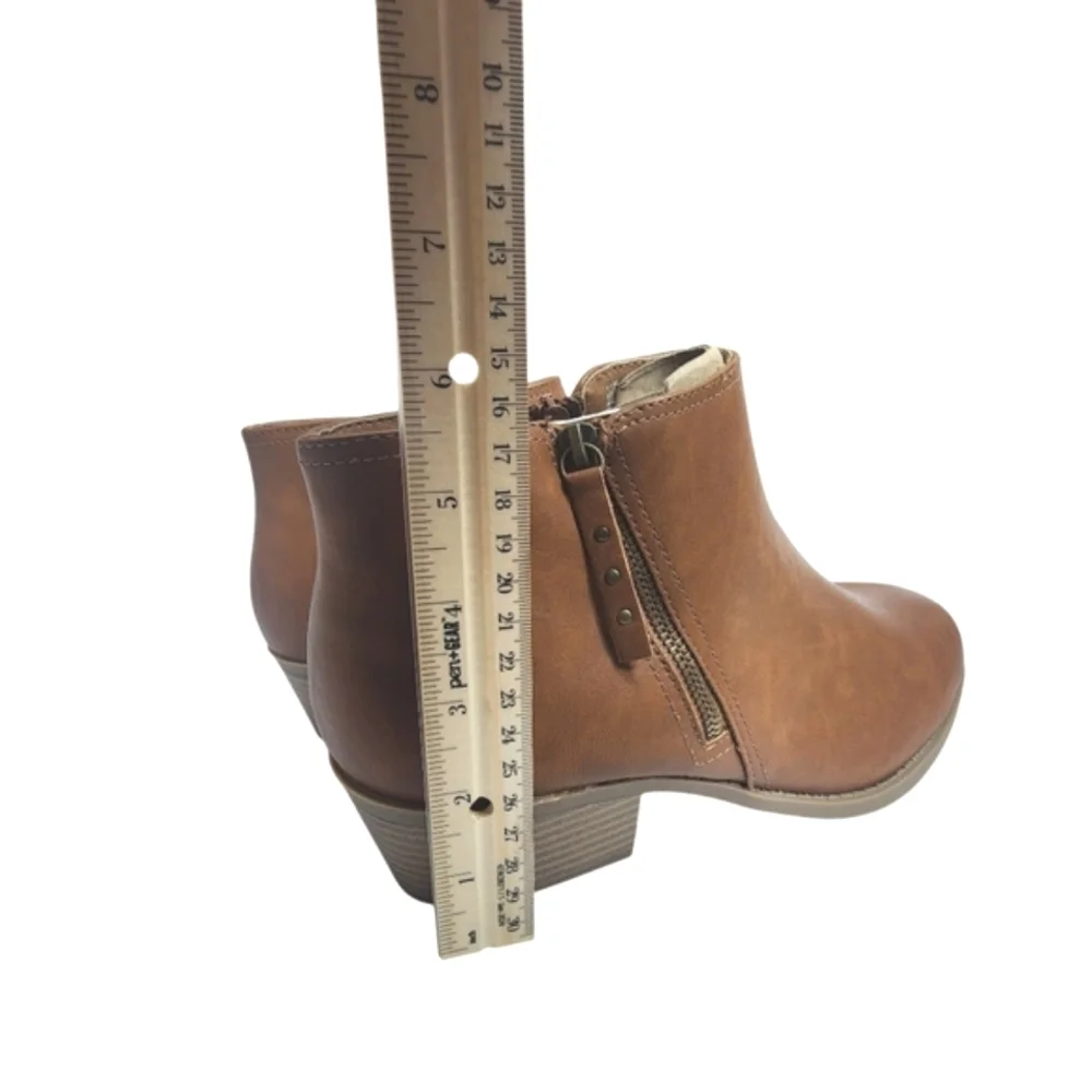 Arizona Jeans Co Camino Cognac Stacked Heel Booties Womens 11M